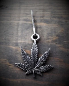 Zipper Pull, Pot Leaf (Marijuana), Premium Quality Pewter, 1.25" x 1.25" - Picture 1 of 2