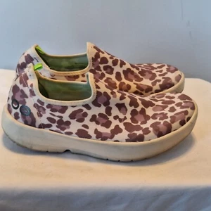 Oofos Oomg Eezee White Animal Print Casual Shoes Sneakers Women's 7 12021OOMG-4 - Picture 1 of 7