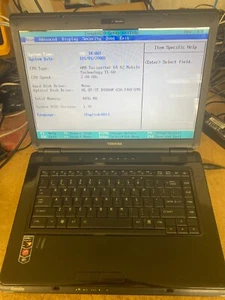 Toshiba Satellite L305D-S5893 15.3" AMD Turion 64 X2 4 GB RAM NO HDD No Charger - Picture 1 of 3