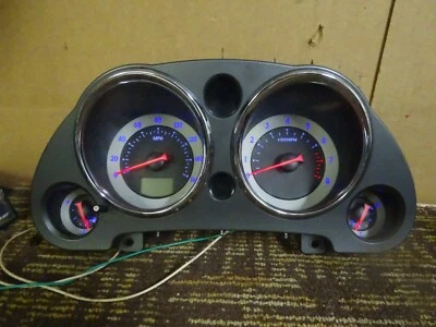 06 07 三菱 Eclipse 速度计仪表组 132k 英里 8100A243HA — 第 1/4 张图片