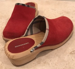 burberry clogs