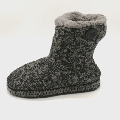 Zapatilla botín Muk Luks para mujer negra gris tejida con cable punta redonda M 7-8 Foto 1 de 4