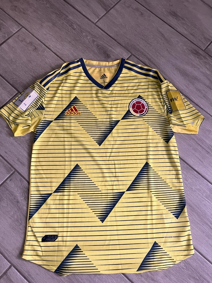 Adidas 2019 Columbia Home Soccer Jersey Men’s Large Yellow - Image 1 of 4