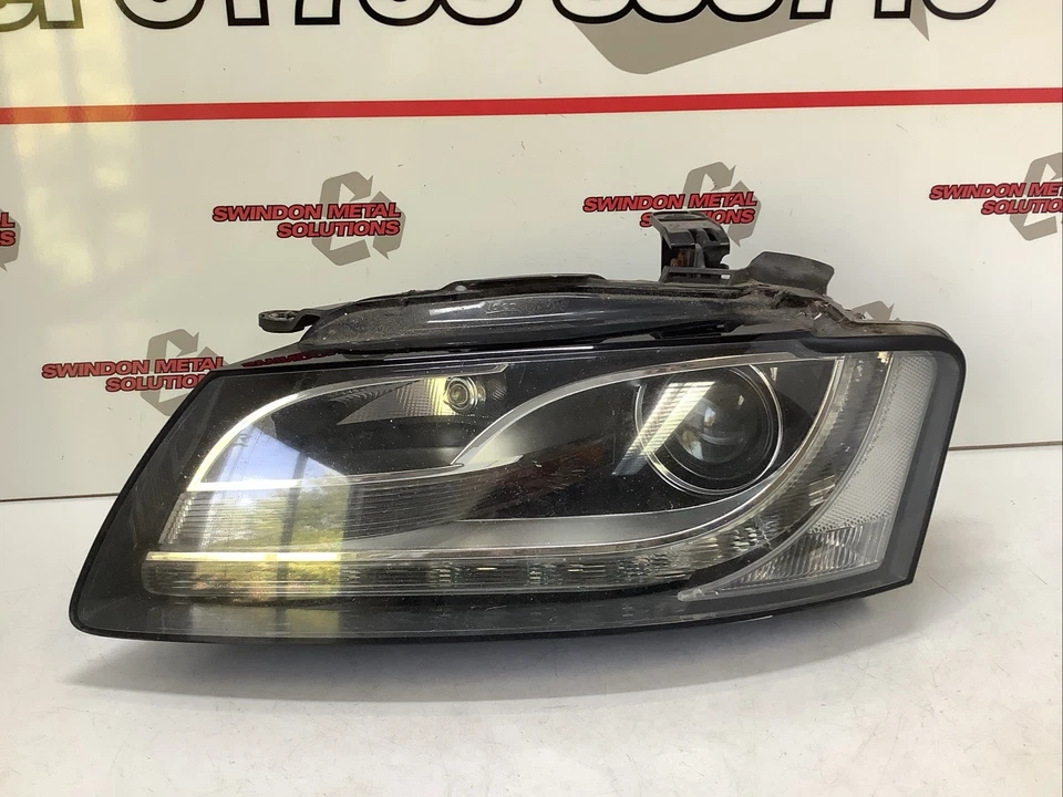 Farol lateral de passageiros Audi A6 2006 - Imagem 1 de 1