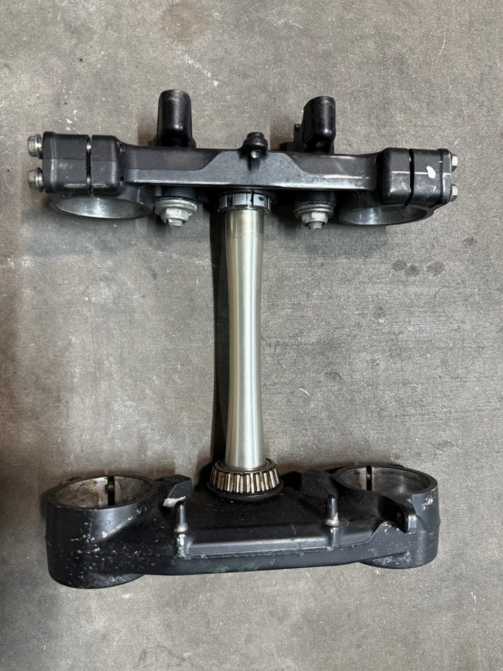 09 - 16 2016 KAWASAKI KX250F KX 250 F TRIPLE CLAMPS TREE FORK HOLDER MOUNT OEM - Image 1 of 4