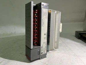 Allen-Bradley SLC 500 1746-OA16 - Imagen 1 de 3