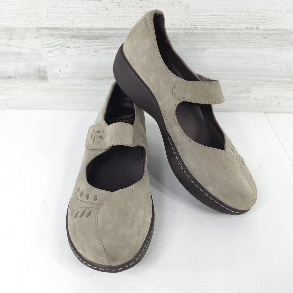 DANSKO ANNIE BEIGE SUEDE MARY JANE SHOES WOMEN'S EU SIZE 40 / US SIZE 9.5 - 10.. - Image 1 of 4