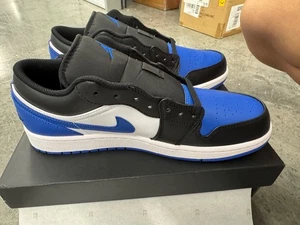 Size 10.5 - Air Jordan 1 Low Alternate Royal Toe - Picture 1 of 5