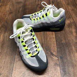 Nike Air Max 95 OG Neon Volt 2015 Women's Size 6.5 307960-002 Gray Near MINT - Picture 1 of 9
