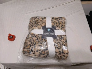 NEW Martha Stewart Collection Leopard Faux Fur 50" X 60" Throw Mob Wife Vegan - Picture 1 of 10