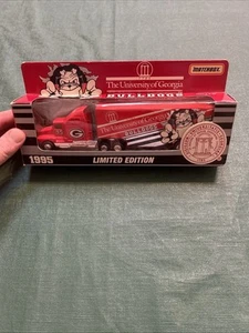 The University Of Georgia Bulldogs Matchbox 1995 Truck Dent In Plastic - Picture 1 of 18
