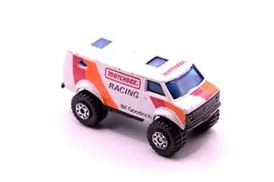 Matchbox Superfast n. 44 Chevy 4x4 Van Bianco Matchbox Racing - Foto 1 di 6