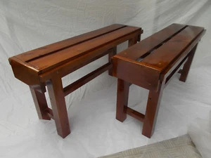 Pareja de BANCOS 90 cms. Madera maciza. Color nogal. Barnizados - Imagen 1 de 12