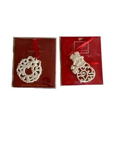 Juego de 2 adornos navideños de porcelana Lenox con diseño navideño de guirnalda y muñeco de nieve con - Imagen 1 de 4