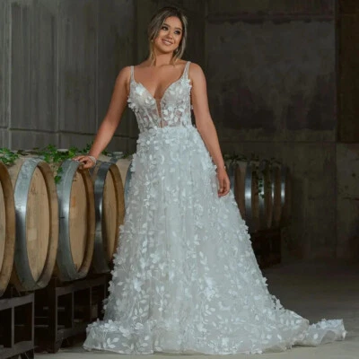 Elegant A-Line Wedding Dresses V-Neck Sleeveless Lace 3D Flowers Bridal Gowns - Image 1 of 4