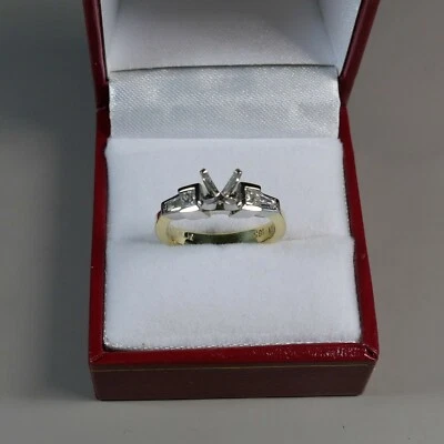 18K YELLOW GOLD AND PLATINUM DIAMOND SEMI MOUNT ENGAGEMENT RING - Image 1 of 4