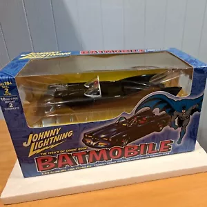 JOHNNY LIGHTNING 1960 DC COMIC BATMOBILE 1/24 SCALE DIE CAST MODEL KIT! - Picture 1 of 8