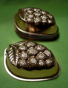 HONG KONG metal MOLD with deep raised relief RAPBERRIES. 8 available. Vintage  - Picture 1 of 8