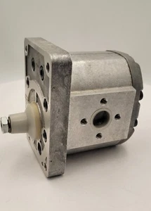 MARZOCCHI BOLOGNA HYDRAULIC SINGLE GEAR PUMP 3 S 66FL/ 3S66FL - Picture 1 of 7