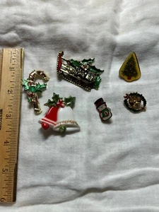 Lot Of 6 Vintage Christmas Pin/brooches - Picture 1 of 6