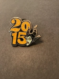 Parques Disney - 2015 refuerzo con fecha - Maléfica solamente - prendedor Disney 107588 - Imagen 1 de 2