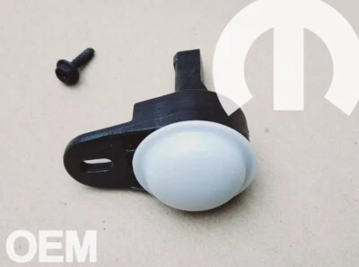 Chrysler Dodge Jeep 2001-22 debajo del tablero lámpara de cortesía luz del espacio para los pies Mopar fabricante original OEM Foto 1 de 4