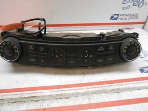 06 Mercedes E-class climate control 2118301885 ic# 50488  RB0397 - Imagen 1 de 4