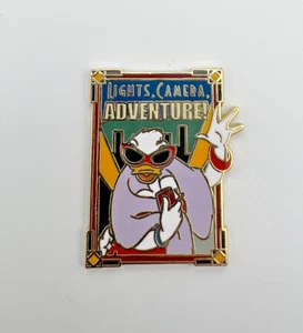 Adventures by Disney ABD Backstage Magic Tour Lights Camera Adventure Daisy Pin - Bild 1 von 4