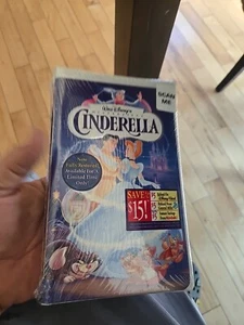 Walt Disney’s Masterpiece Cinderella Factory Sealed VHS stock # 5265A/ 5265B - Bild 1 von 8