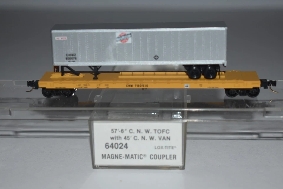 N Scale MTL 64024 Chicago & Northwestern Flat Car with Trailer 780516 C51641 - Image 1 of 2
