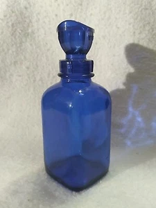 Vintage Wyeth 4 Collyrium Eye Wash Cobalt Glass Bottle Plastic Eye Wash Cup - Picture 1 of 11