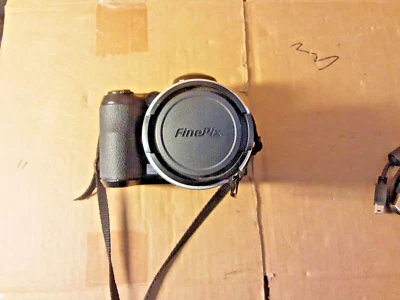 Fujifilm FinePix S Series S5600  5.1MP Digital Camera + CASE- Tested Working - Image 1 of 4