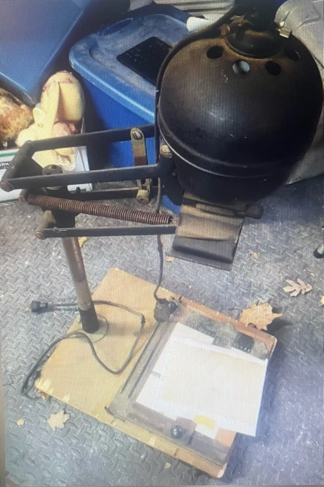 Ampliador de fotografía vintage E Leitz Wetzlar para cuarto oscuro con Smiths Johnson... Foto 1 de 1