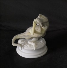 Tyrannosaurus Rex Baby Scene Statue Dinosaur Model T-Rex Animal Collector GK Toy