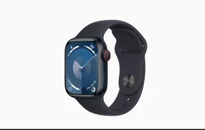 Apple Watch Series 9 (GPS+Cell) 41mm Aluminum Case w/ Midnight Sport Band – S/M - Photo 1 sur 2