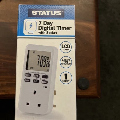 Interruttore luce timer digitale STATUS 7 giorni con presa | spina UK | ADT2/ST31/V2.NEW - Immagine 1 di 4