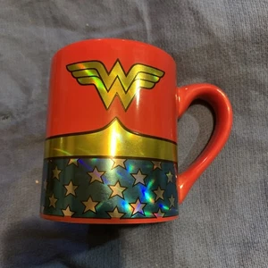 Wonder Woman Uniform 12 Oz Keramik Kaffeebecher DC Comics Silber Büffel in sehr gutem Zustand  - Bild 1 von 4