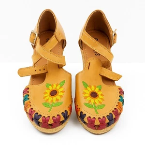 Handcrafted Mexican Leather Huaraches Wedge Sandals with Sunflower Embroidery 8 - Picture 1 of 8