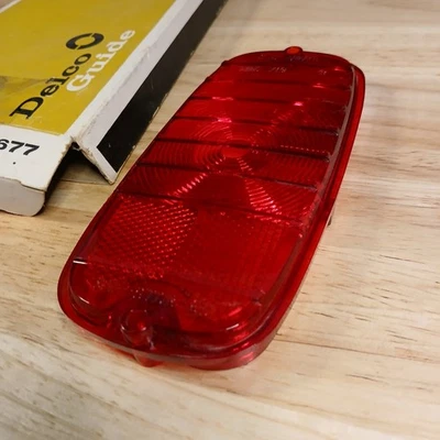 Lente de luz trasera Glo-Brite TMC-719 1960-19 para camioneta Chevrolet 1960-19 como nueva Foto 1 de 4