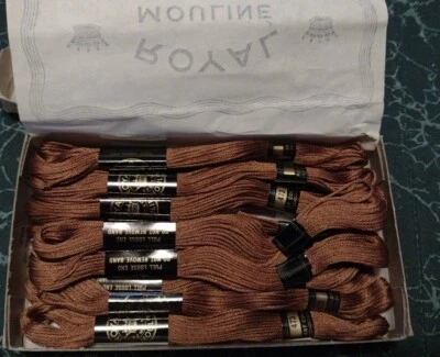 Vintage Royal Mouline 473 Gold Brown Embroidery Thread. 13ct - Image 1 of 2