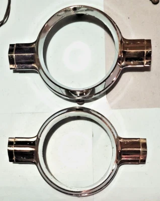 Medalhões laterais 1960-61 Chrysler 300F e 300G peças de acabamento cromado - Imagem 1 de 3