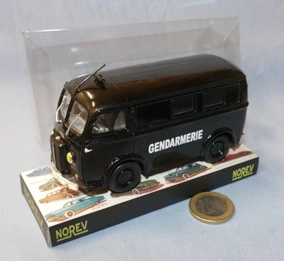 Norev 1/43 : Peugeot Fourgon Minibus D3A "Gendarmerie" - Photo 1/4