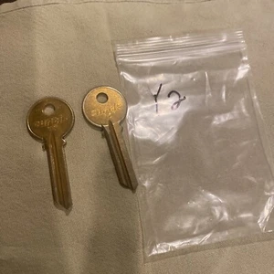 (2) Vintage CURTIS KEYS Eastlake Y-2 BRASS - Picture 1 of 2
