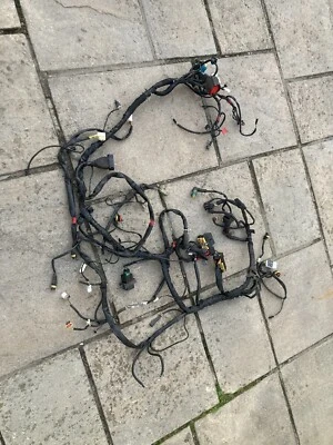 2010-2016 Piaggio MP3 LT 125 300 ie Wiring Loom Rectifier Relay Connector - Image 1 of 4