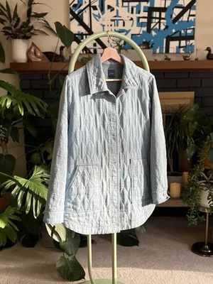 Jaqueta jeans acolchoada feminina J. Jill tamanho médio, azul claro, com botões - Imagem 1 de 4