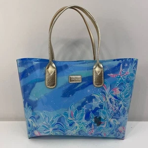 Lilly Pulitzer BREEZY TOTE in pattern Bennet Blue Celestial Seas - Picture 1 of 9