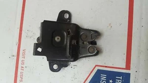 Toyota Corolla Geo Prizm 1993-1997 maletero trasero tapa cubierta cierre OEM - Imagen 1 de 2