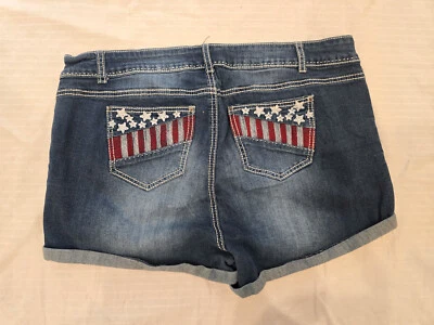 Women's 18 Rue21 denim stretch jeans shorts: American flag accent, thick stitch - Imagem 1 de 4