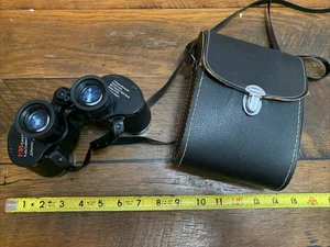 Binocolo vintage JC Penney modello 0105 con custodia nera 7/35 607 piedi a 1000 iarde - Foto 1 di 9