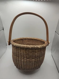 Nantucket Style Woven Wooden Base Basket Swing Handle Fine Weave Round 6” Signed - Picture 1 of 18
